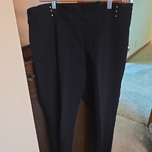 JM Collection Black Straight Leg Pants - Picture 1 of 3